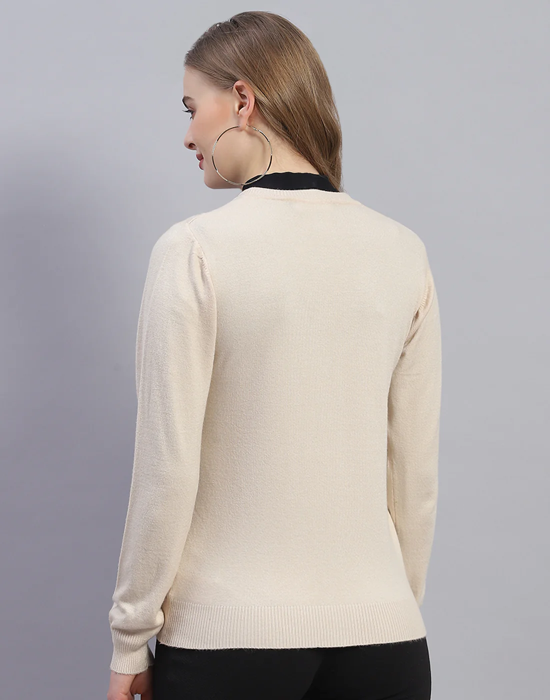 Women Beige Solid V Neck Full Sleeve Cardigan - Image 5