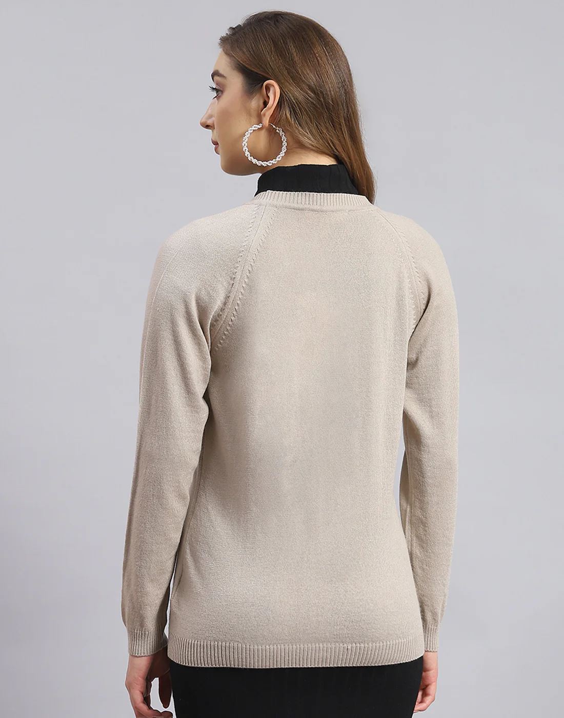 Women Beige Solid V Neck Full Sleeve Sweater - Image 5