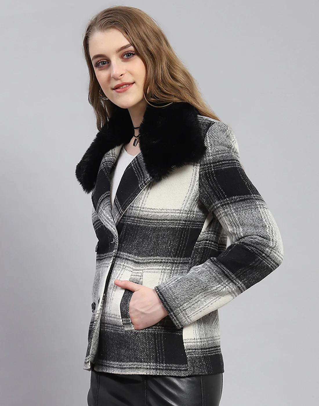 Women Black Check Collar Full Sleeve Coat - Image 3