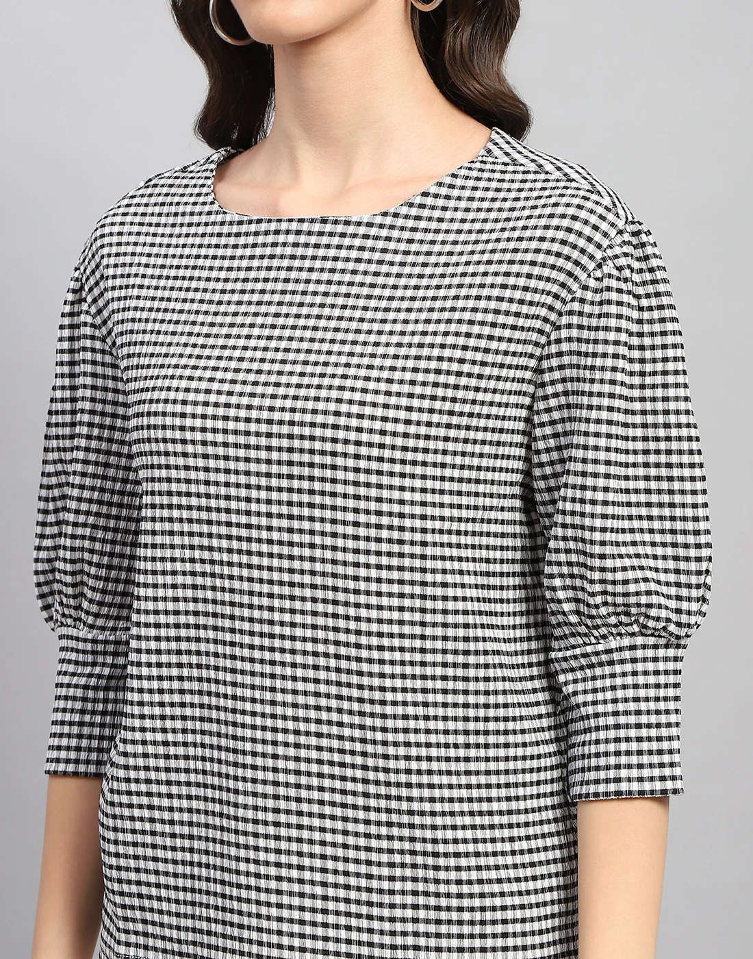 Women Black Check Round Neck 3/4th Sleeve Top - Image 7