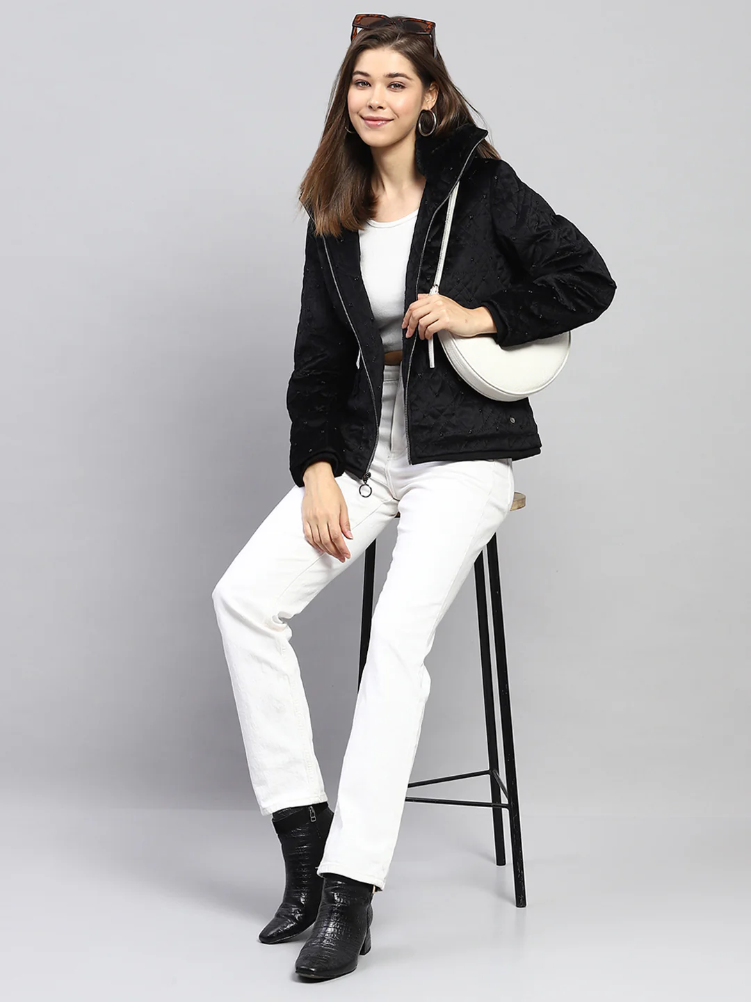 Women Black Embroidered Collar Full Sleeve Jacket - Image 2