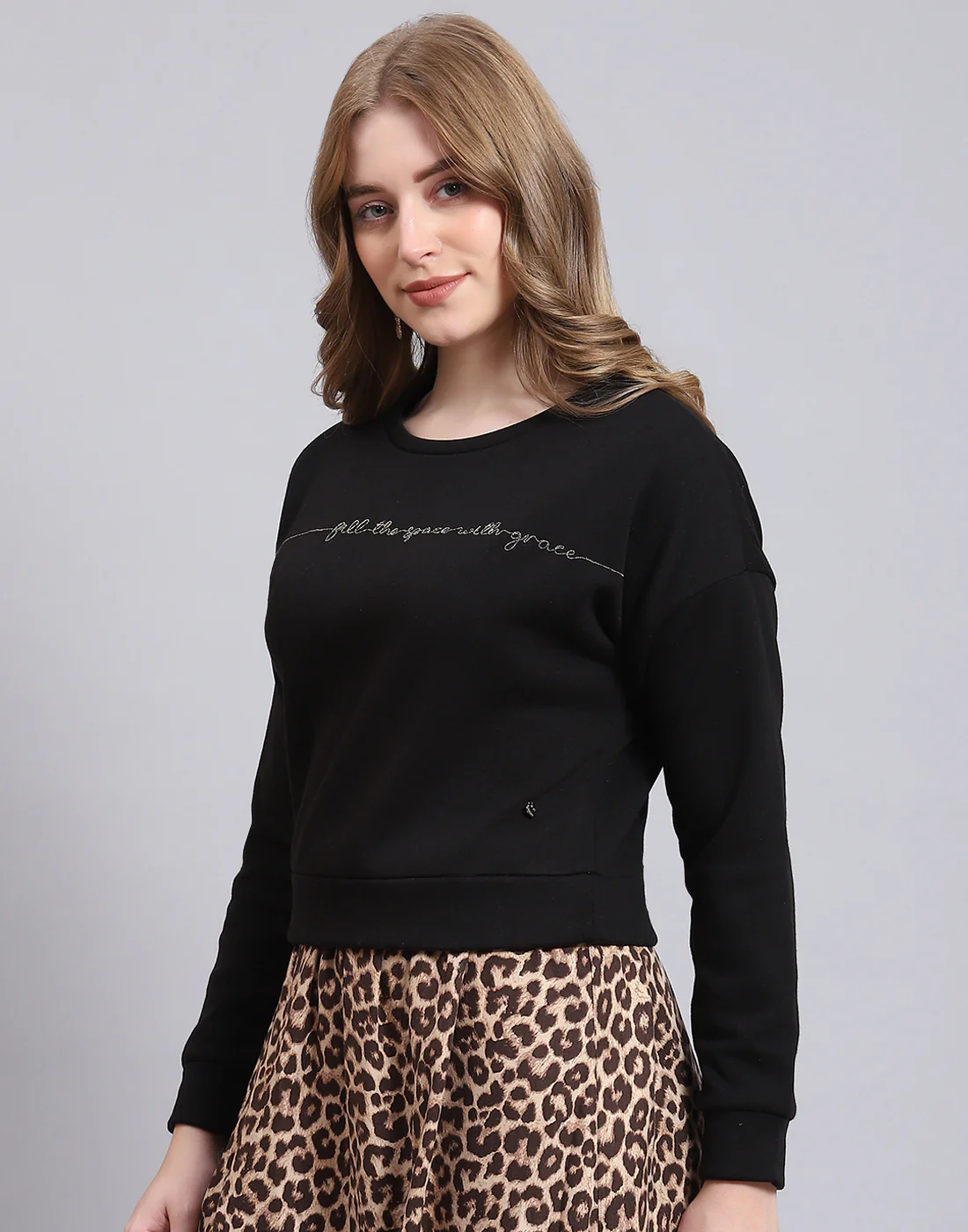 Women Black Embroidered Round Neck Full Sleeve Sweatshirt - Image 4