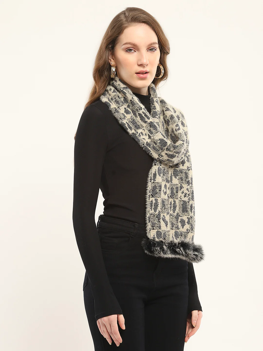 Women Black & Grey Self Design Muffler - Image 5