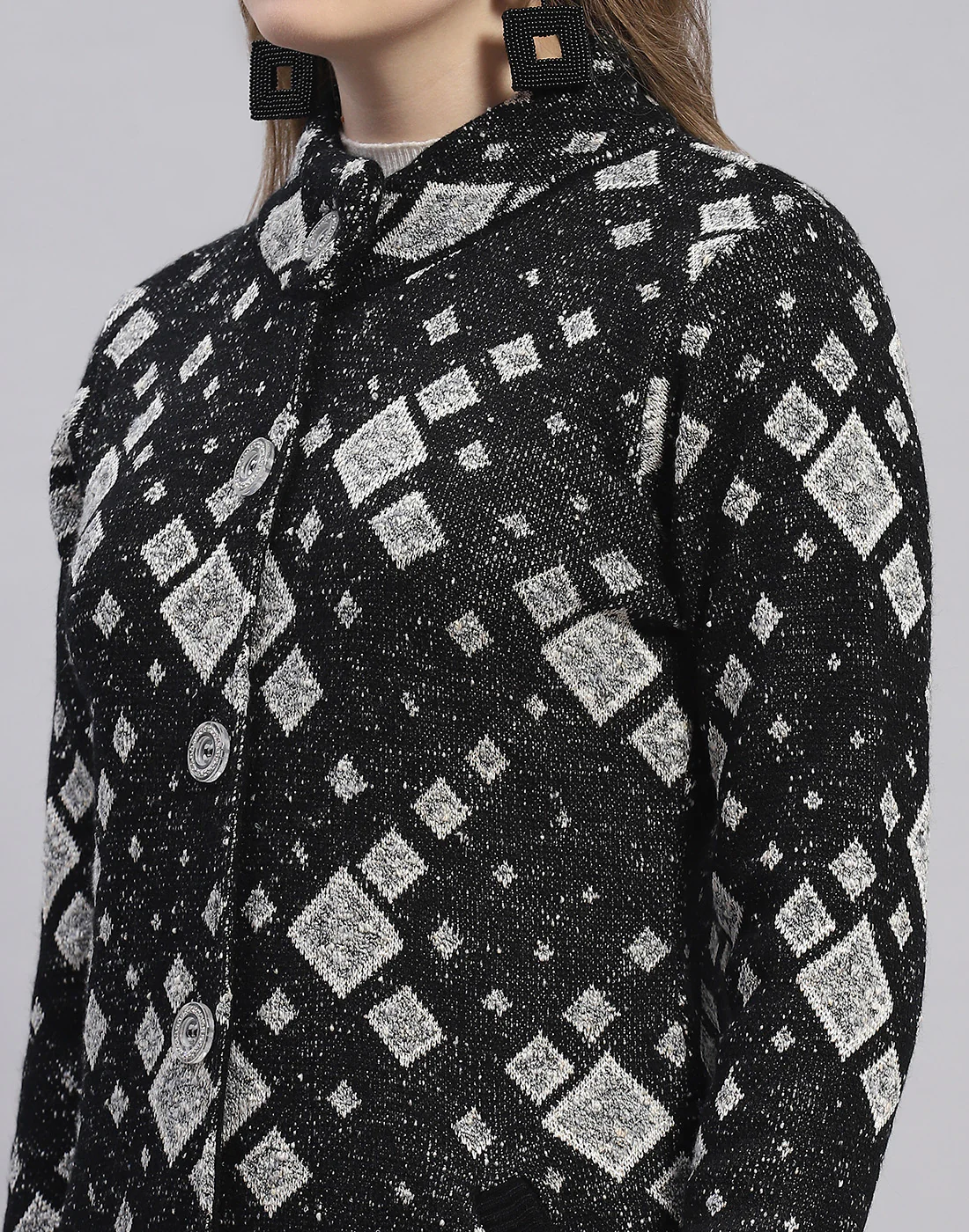 Women Black Jaquard Round Neck Full Sleeve Coat - Image 7