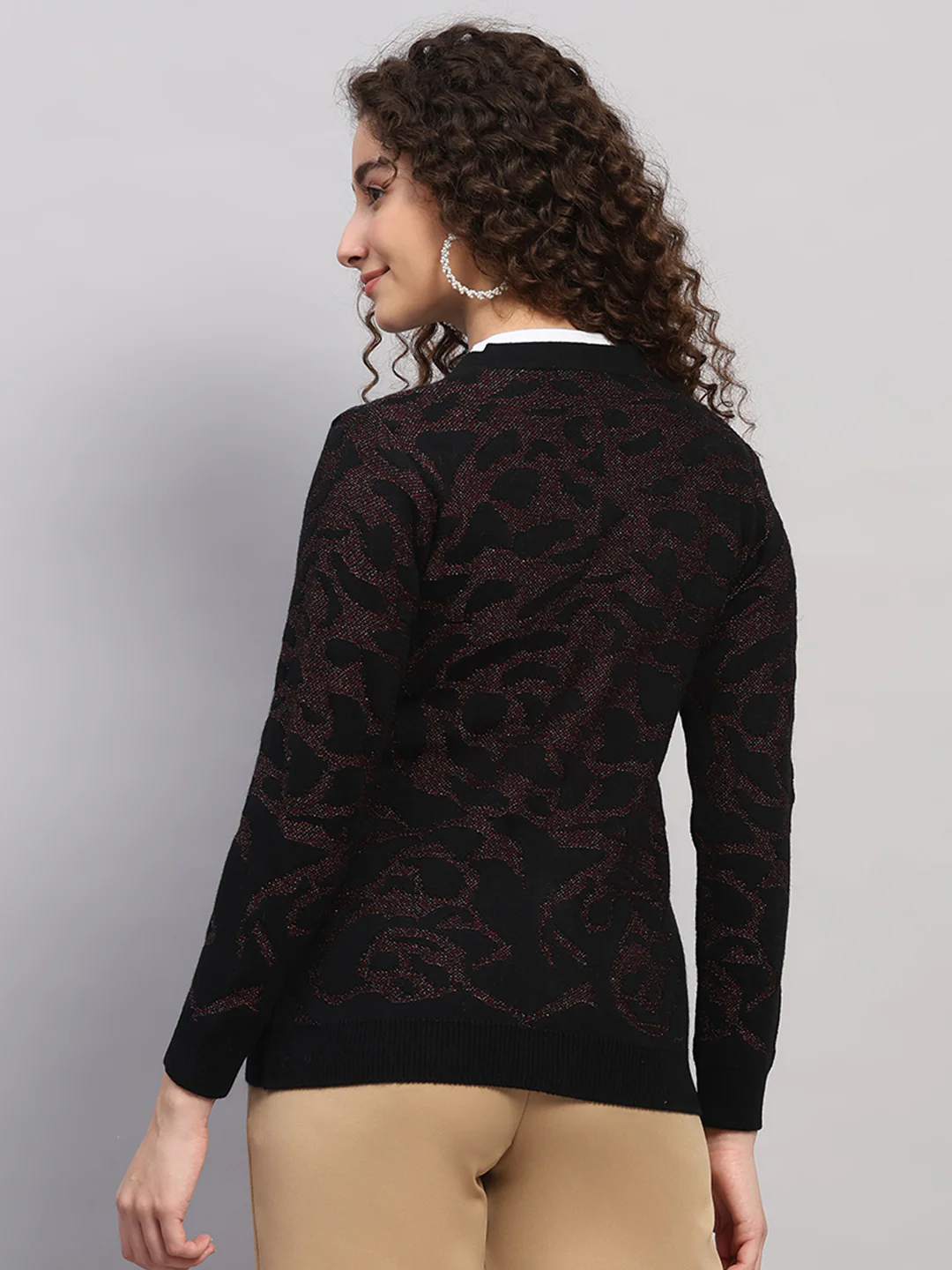 Women Black Jaquard V Neck Full Sleeve Cardigan - Image 5