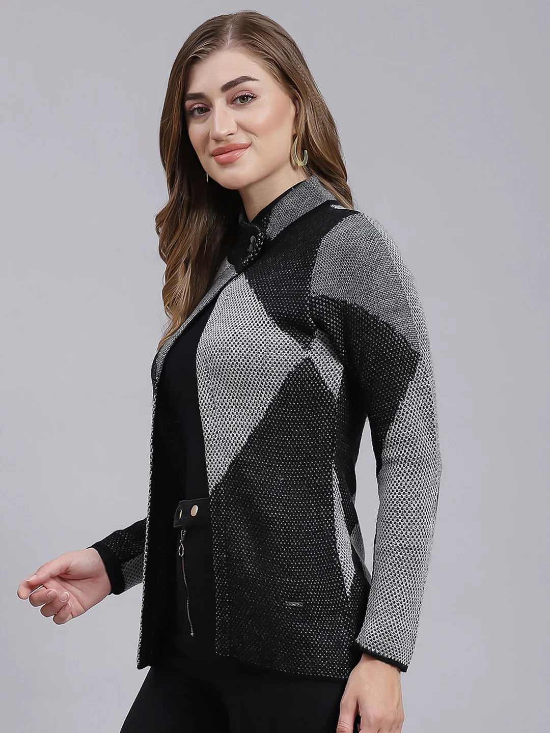 Women Black Jaquard Wool blend Cardigan - Image 3