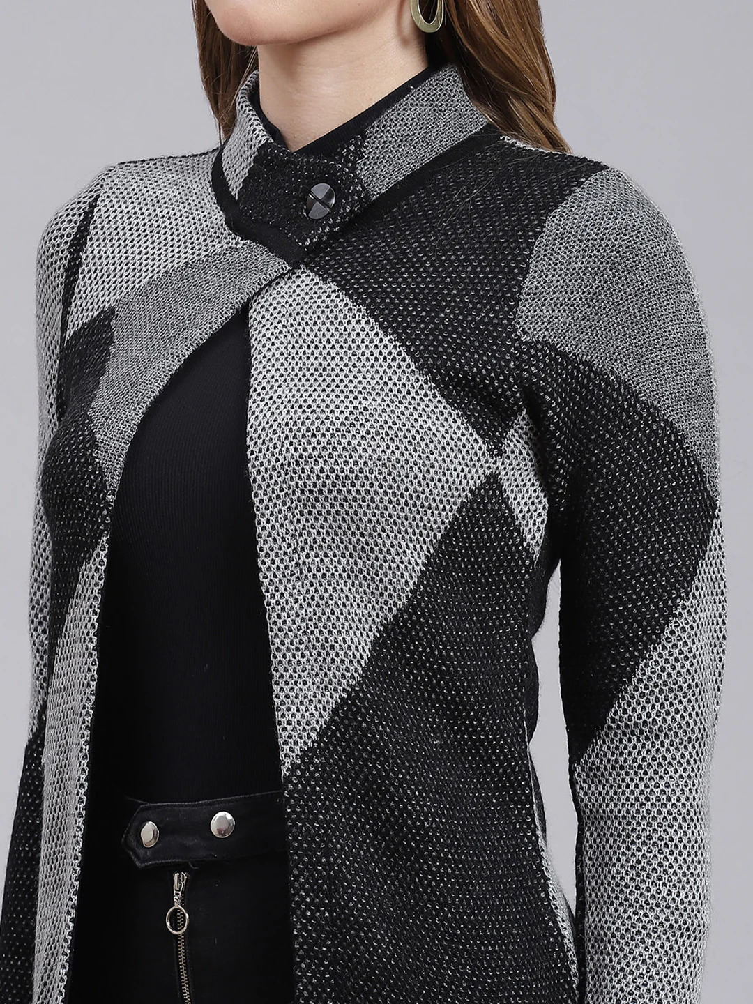 Women Black Jaquard Wool blend Cardigan - Image 6