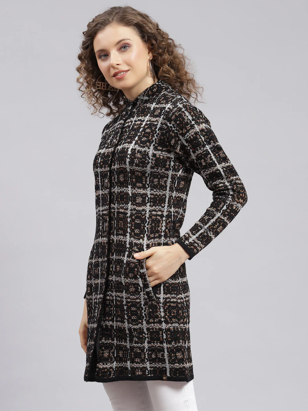 Women Black Jaquard Wool blend Knitted Coat - Image 3