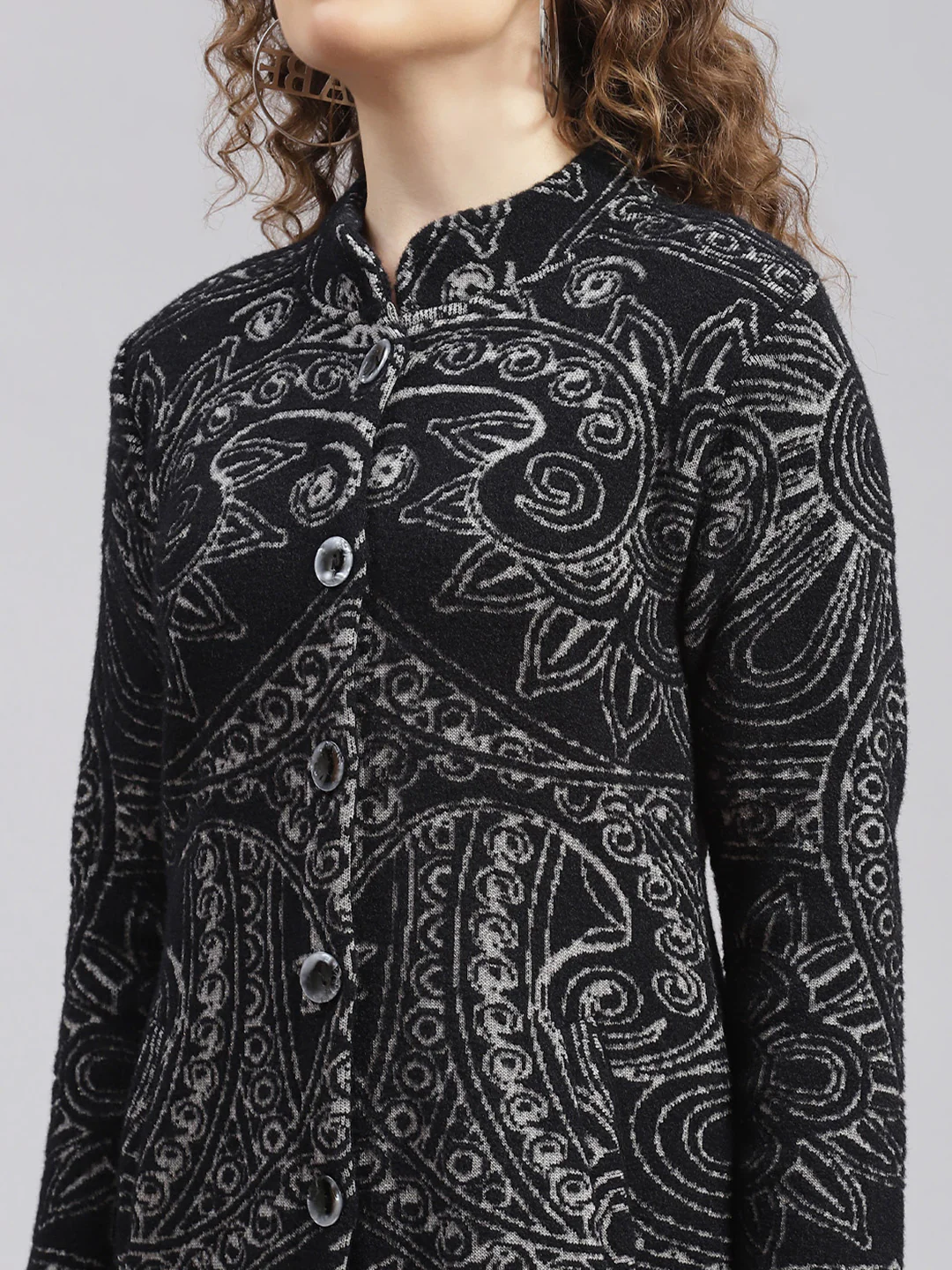 Women Black Jaquard Wool blend Knitted Coat - Image 6