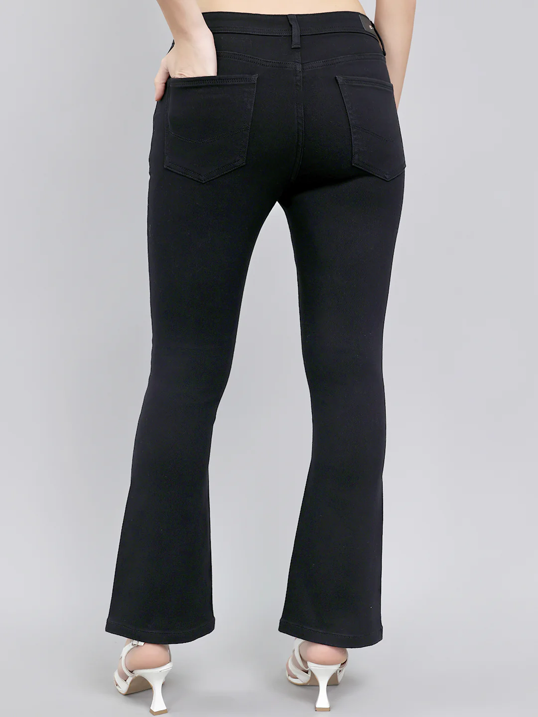 Women Black Light Wash Regular Fit Denim - Image 4