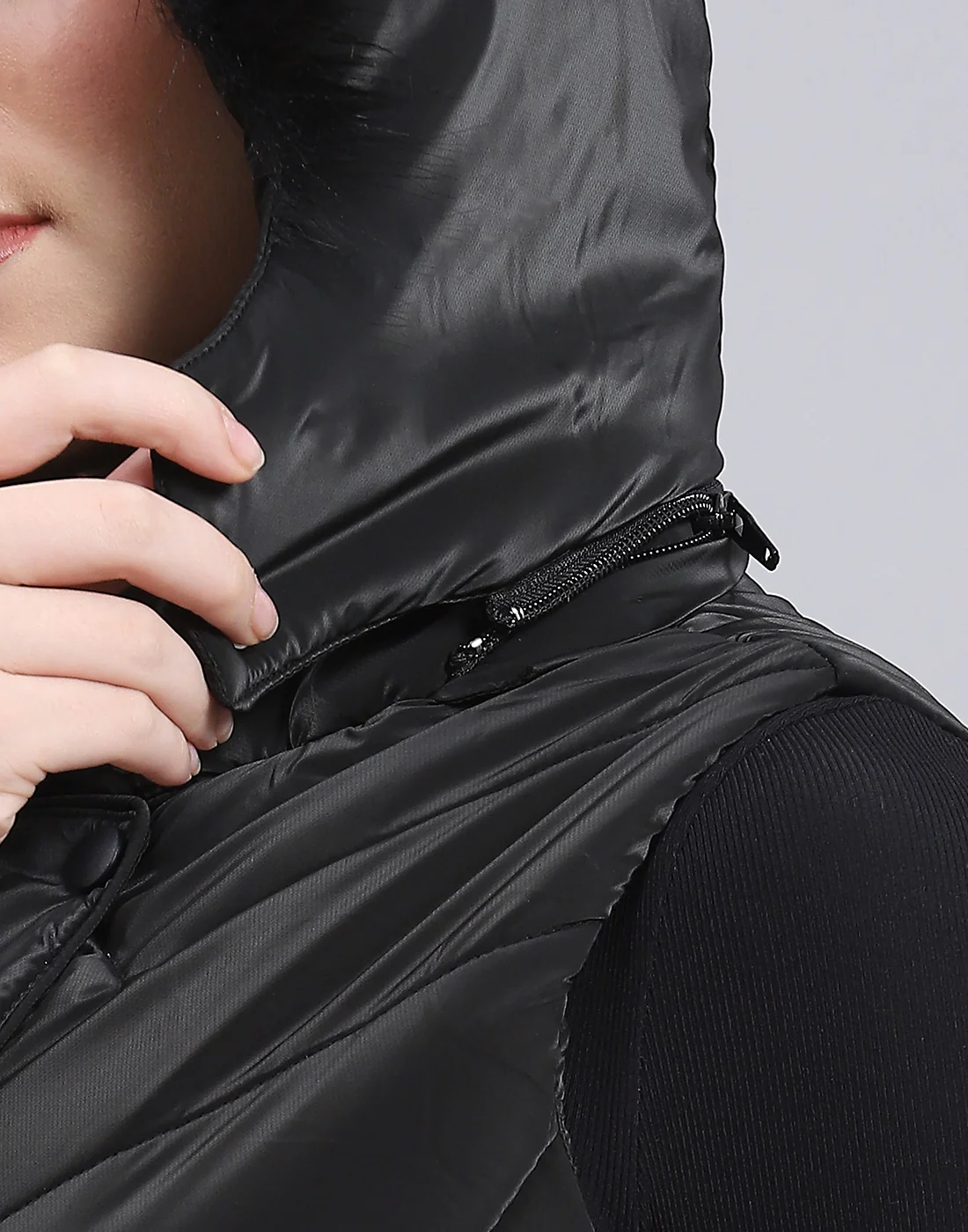 Women Black Printed Hooded Sleeveless Jacket - Image 10