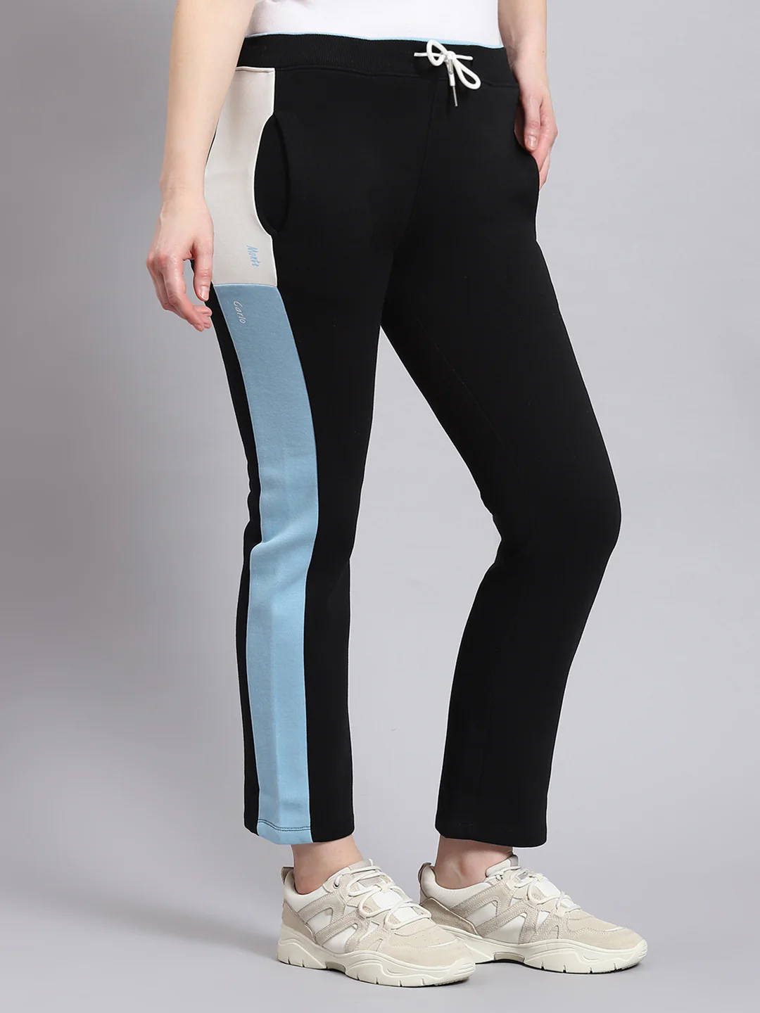 Women Black Printed Regular Fit Winter Lower - Image 3