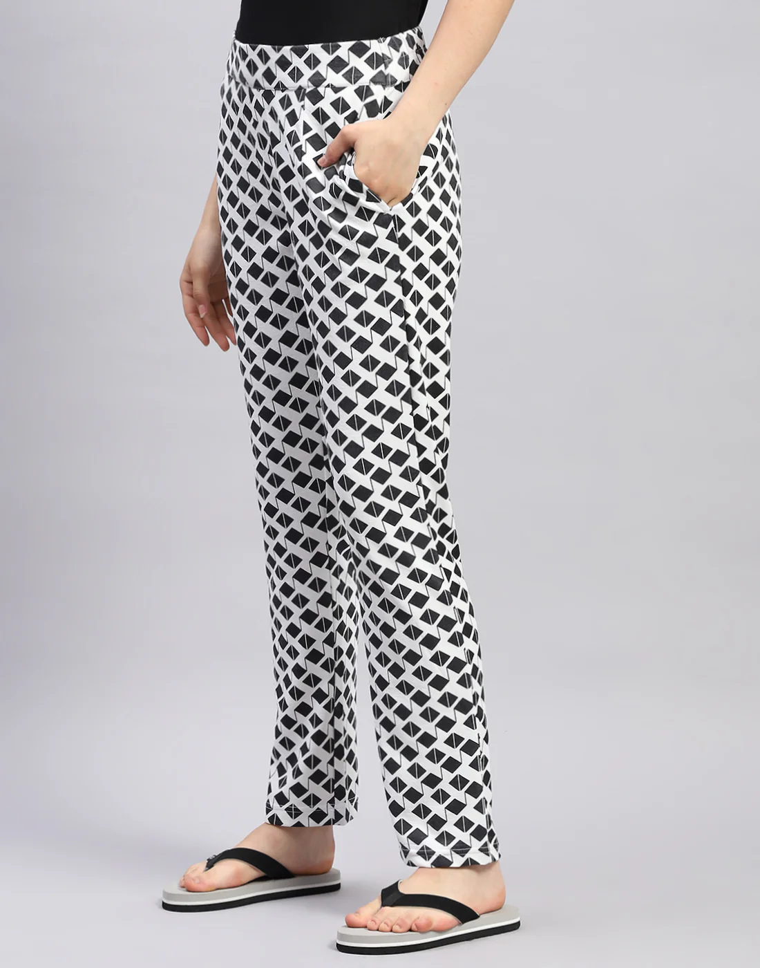 Women Black Printed Regular Fit Lower - Image 3