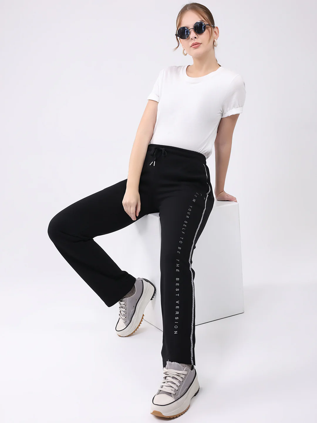 Women Black Printed Regular Fit Winter Lower - Image 2