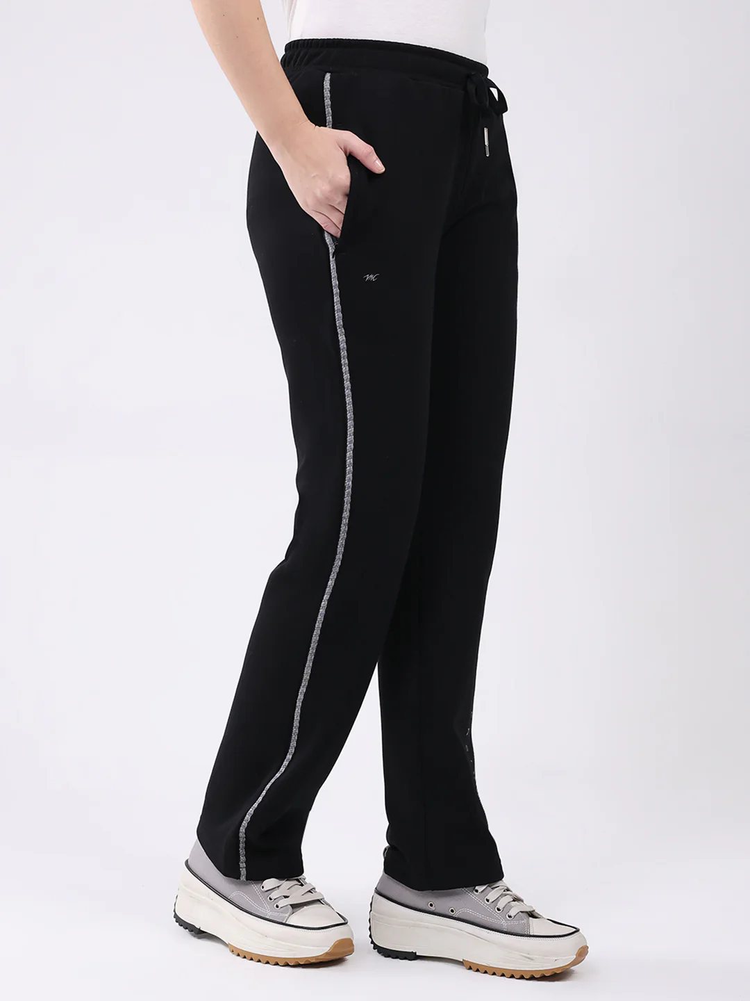 Women Black Printed Regular Fit Winter Lower - Image 4