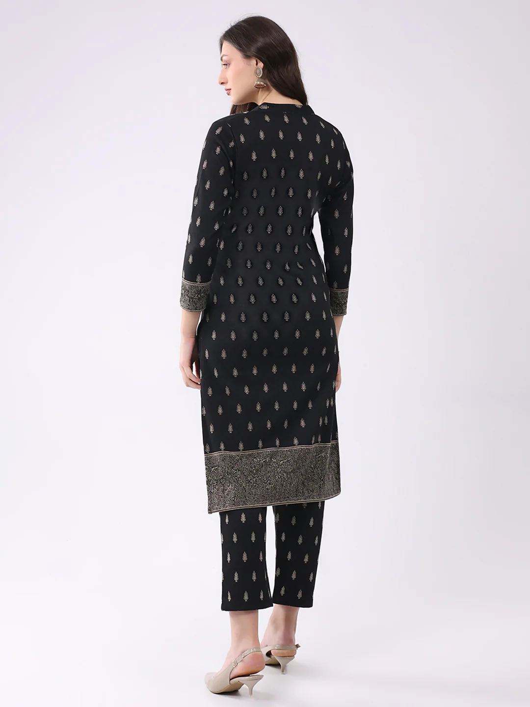 Women Black Printed Round Neck Full Sleeve Kurti Set for Winter - Image 5