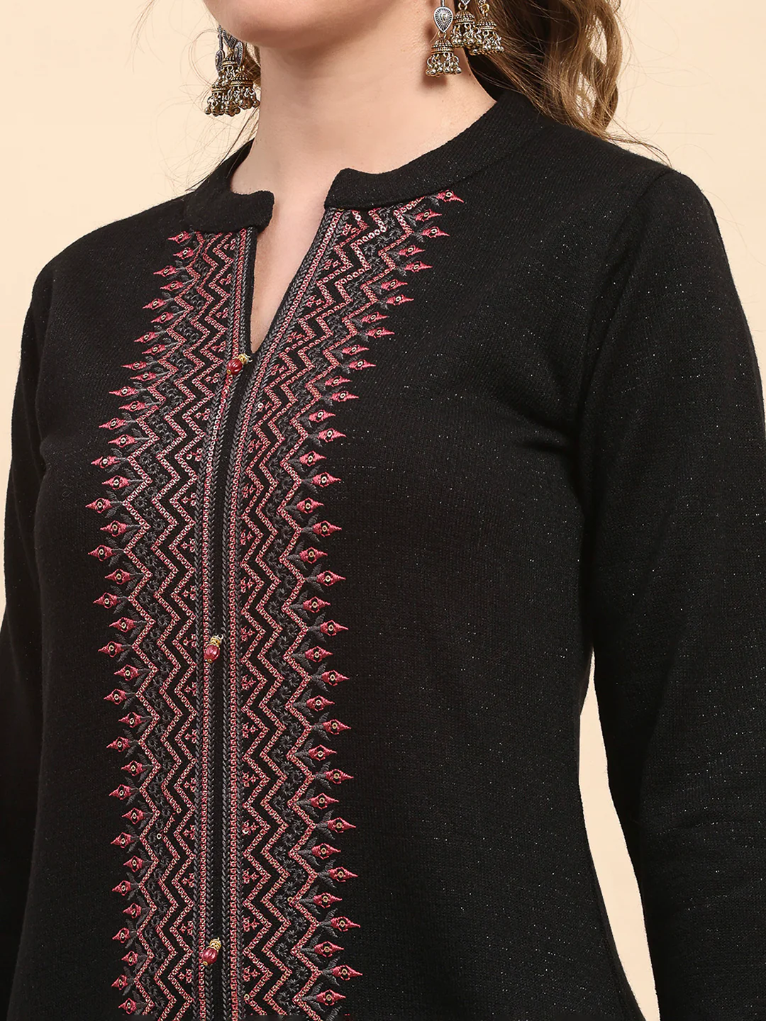 Women Black Printed Round Neck Full Sleeve Kurti Set for Winter - Image 6