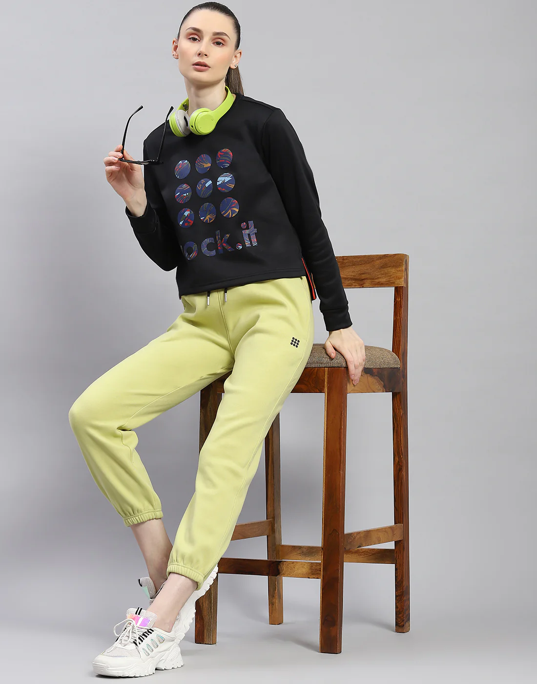 Rock.it Women Black Printed Round Neck Full Sleeve Sweatshirt