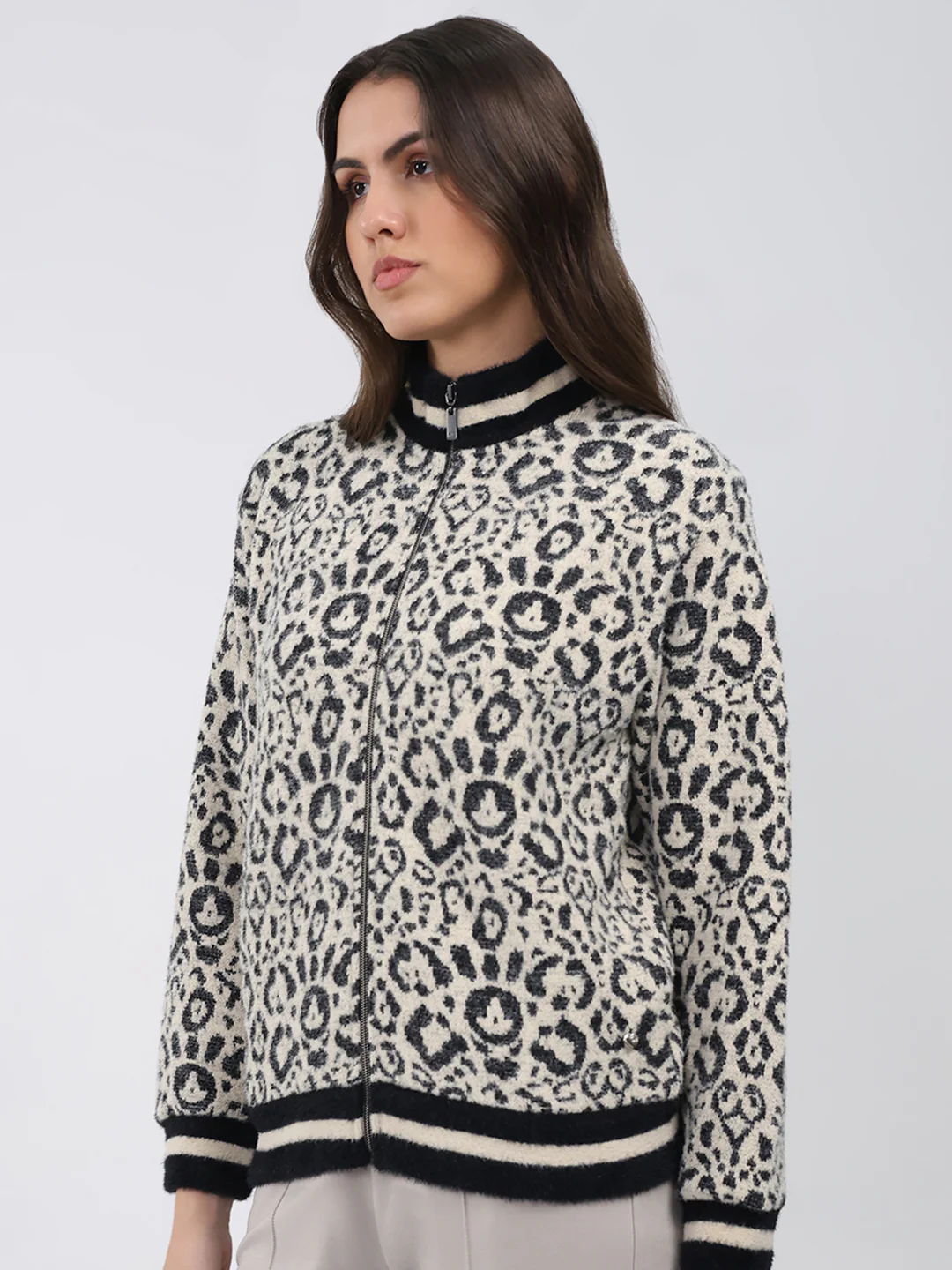Women Black Printed Round Neck Full Sleeve Sweatshirt - Image 3