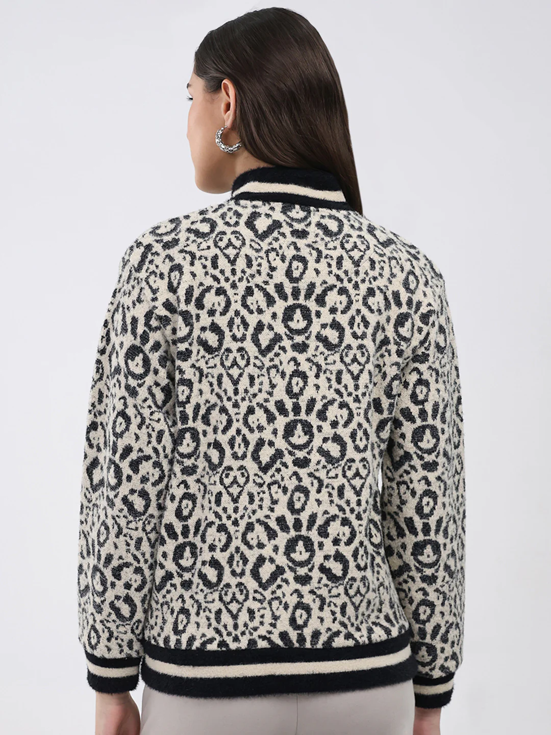 Women Black Printed Round Neck Full Sleeve Sweatshirt - Image 5