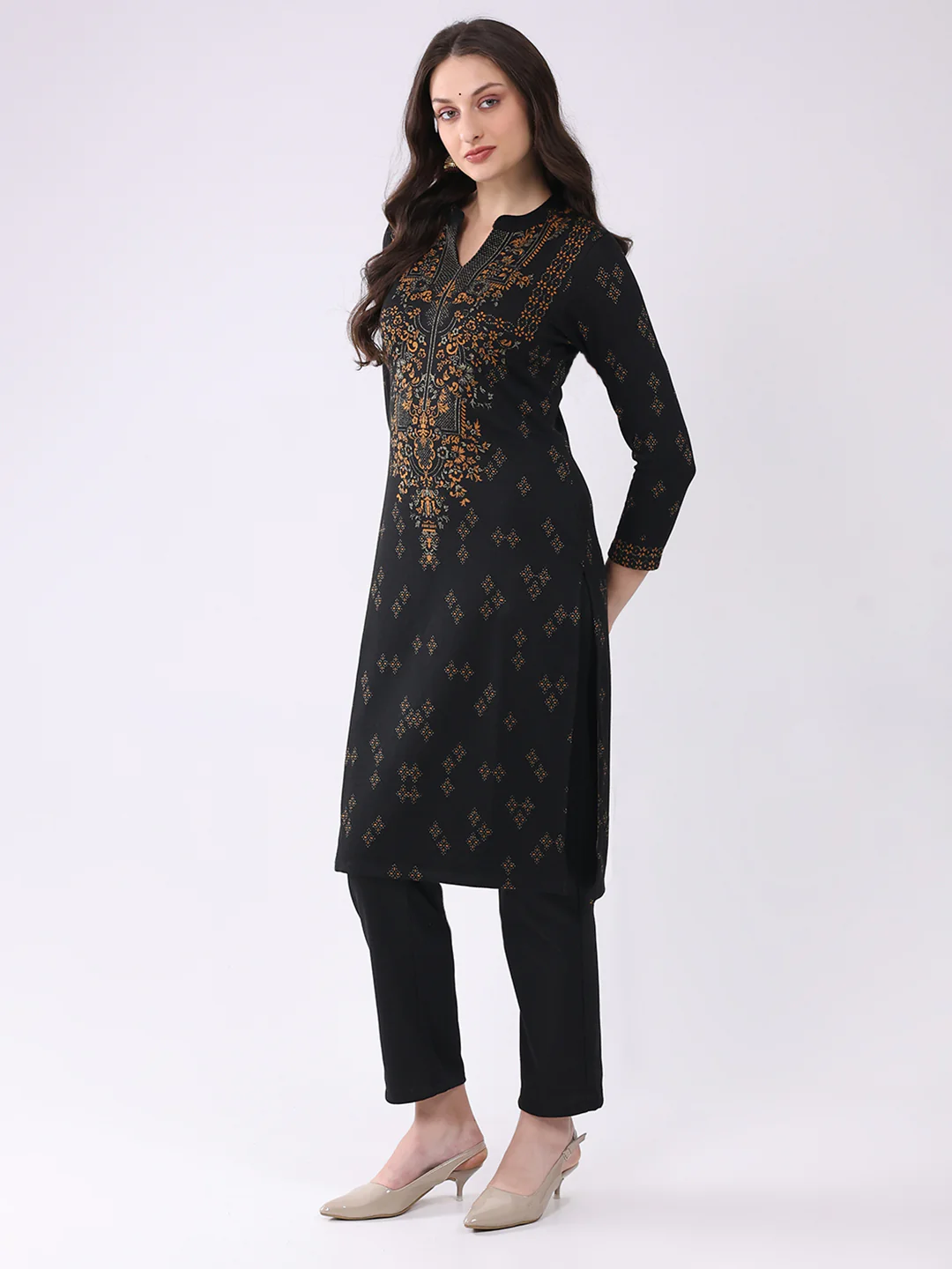 Women Black Printed Round Neck Full Sleeve Winter Kurti - Image 3