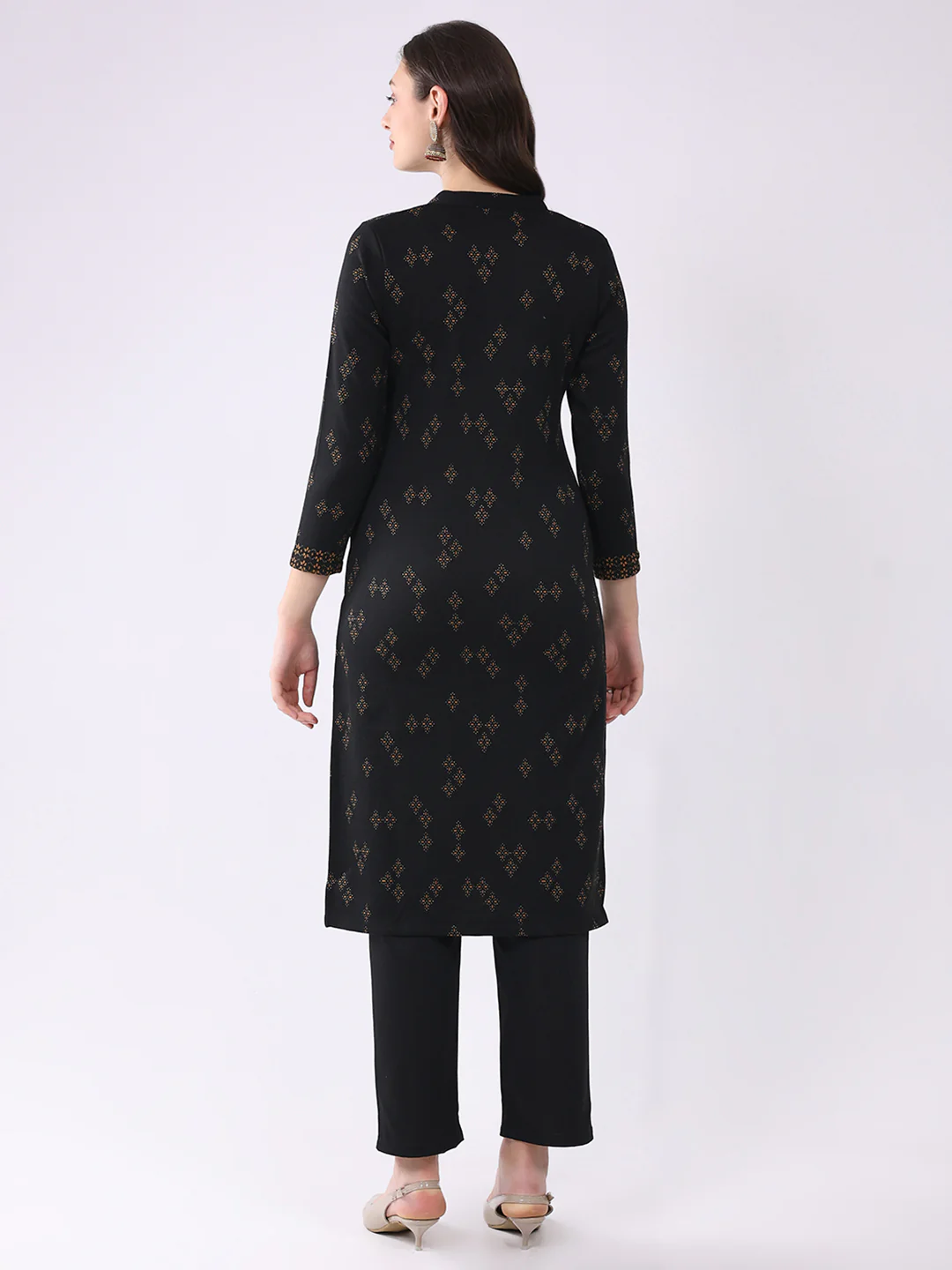 Women Black Printed Round Neck Full Sleeve Winter Kurti - Image 5