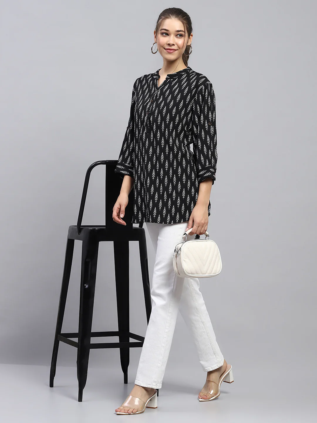 Women Black Printed Round Neck 3/4th Sleeve Top - Image 2