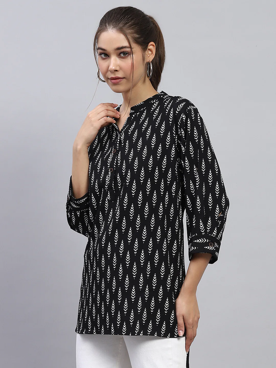Women Black Printed Round Neck 3/4th Sleeve Top - Image 3