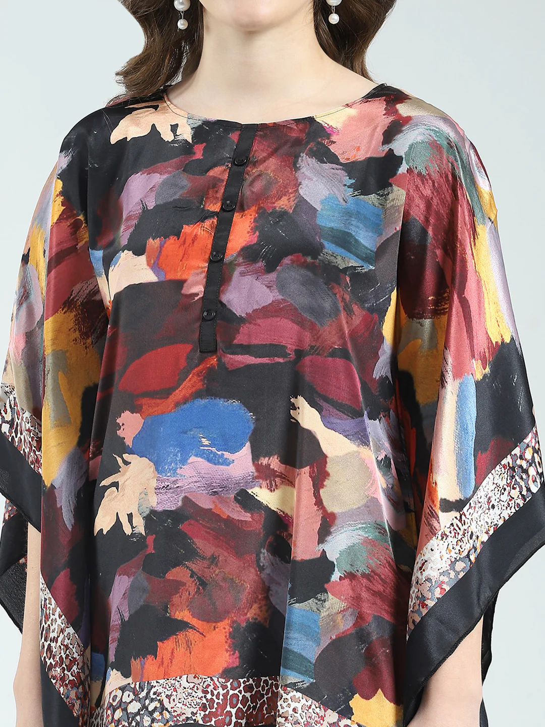 Women Black Printed Round Neck 3/4th Sleeve Poncho - Image 6