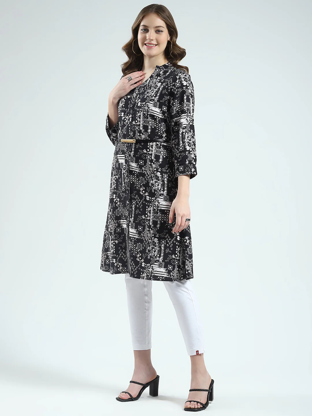 Women Black Printed Round Neck 3/4th Sleeve Tunic - Image 3