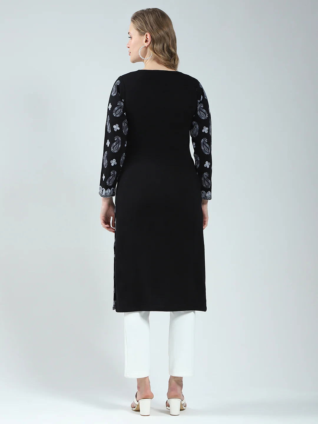 Women Black Printed V Neck Full Sleeve Winter Kurti - Image 5