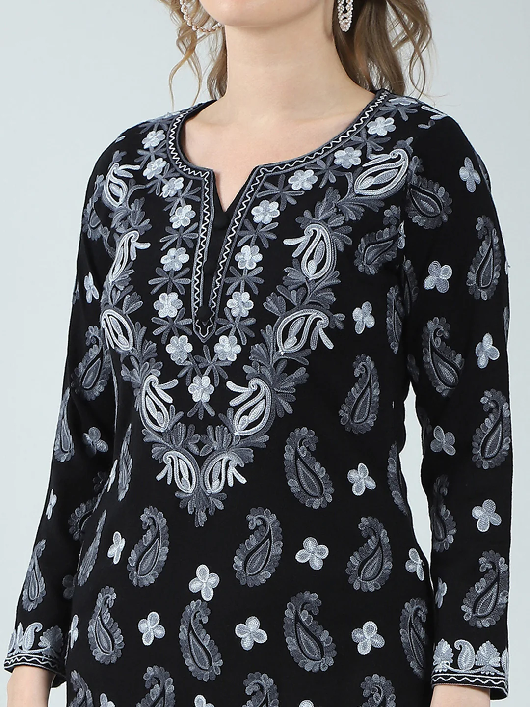 Women Black Printed V Neck Full Sleeve Winter Kurti - Image 6