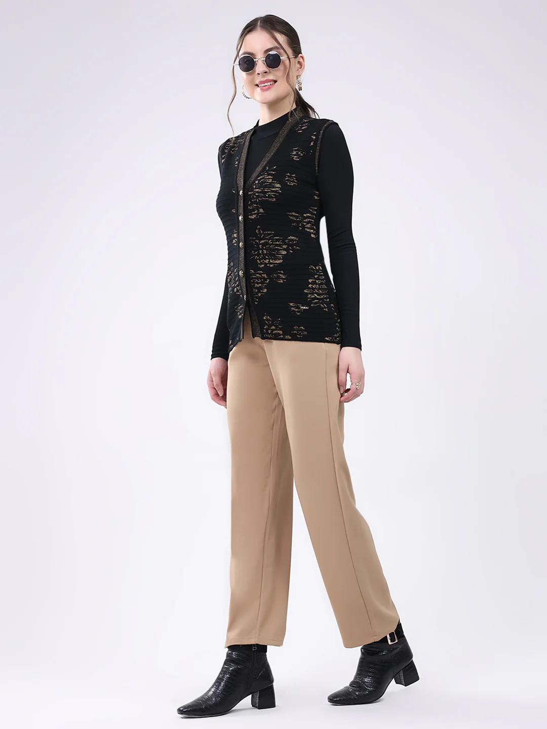 Women Black Printed V Neck Sleeveless Cardigan - Image 2