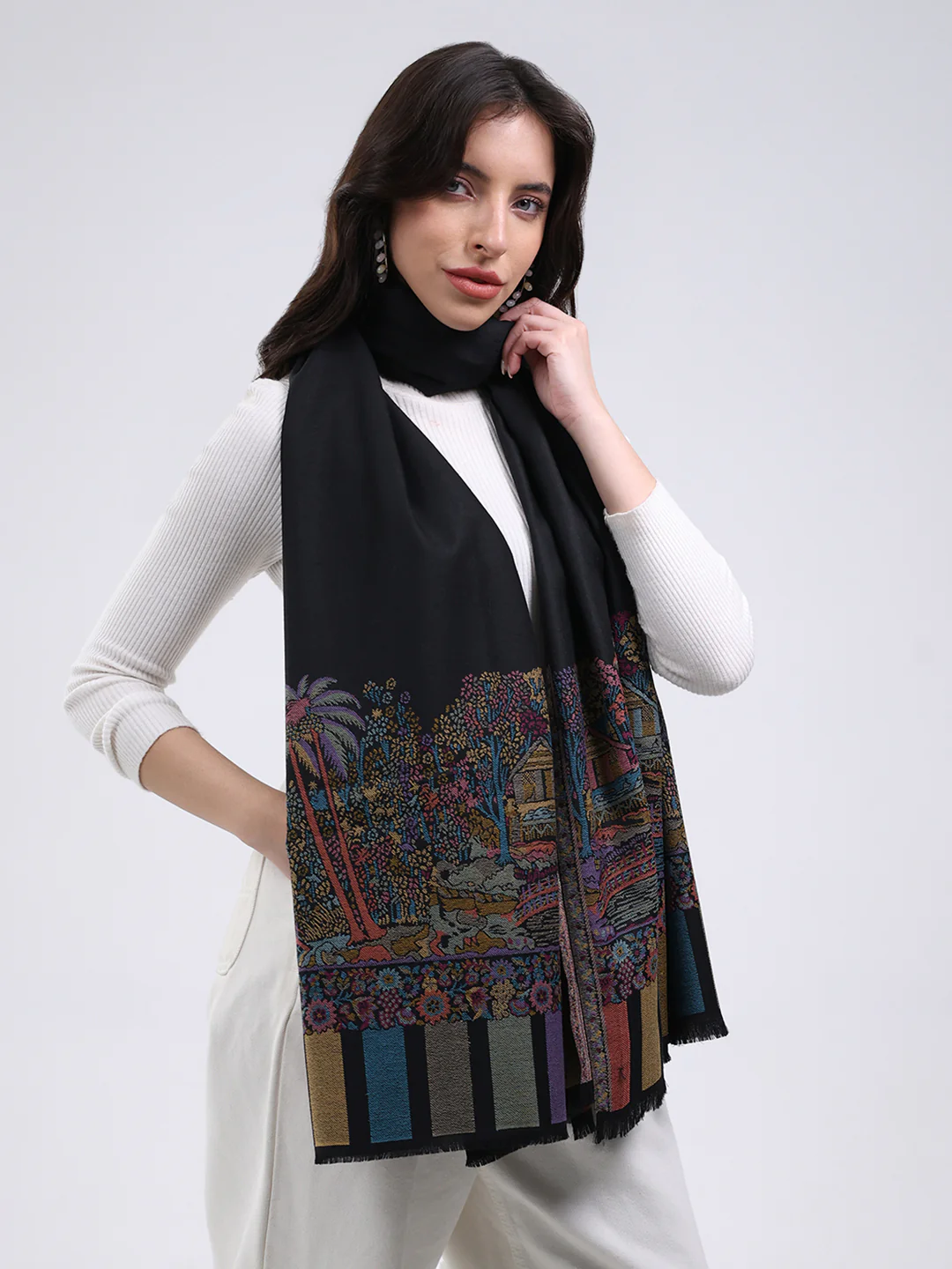 Women Black Printed Wool Blend Shawl - Image 4