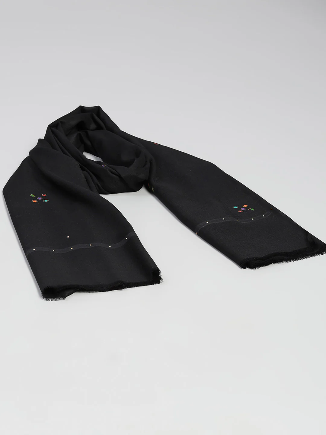Women Black Printed Wool Blend Shawl - Image 6