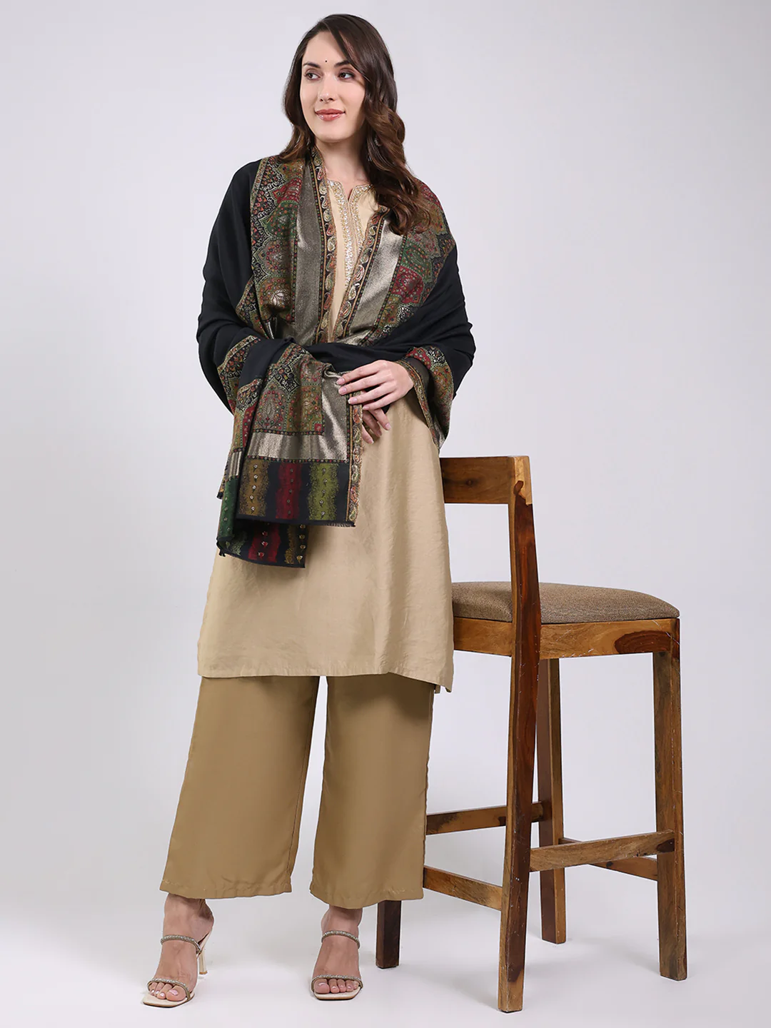 Women Black Printed Wool Blend Shawl - Image 5