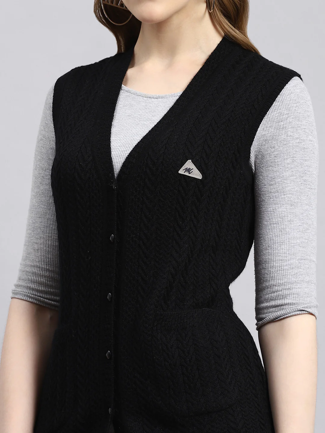 Women Black Self Cardigan - Image 6