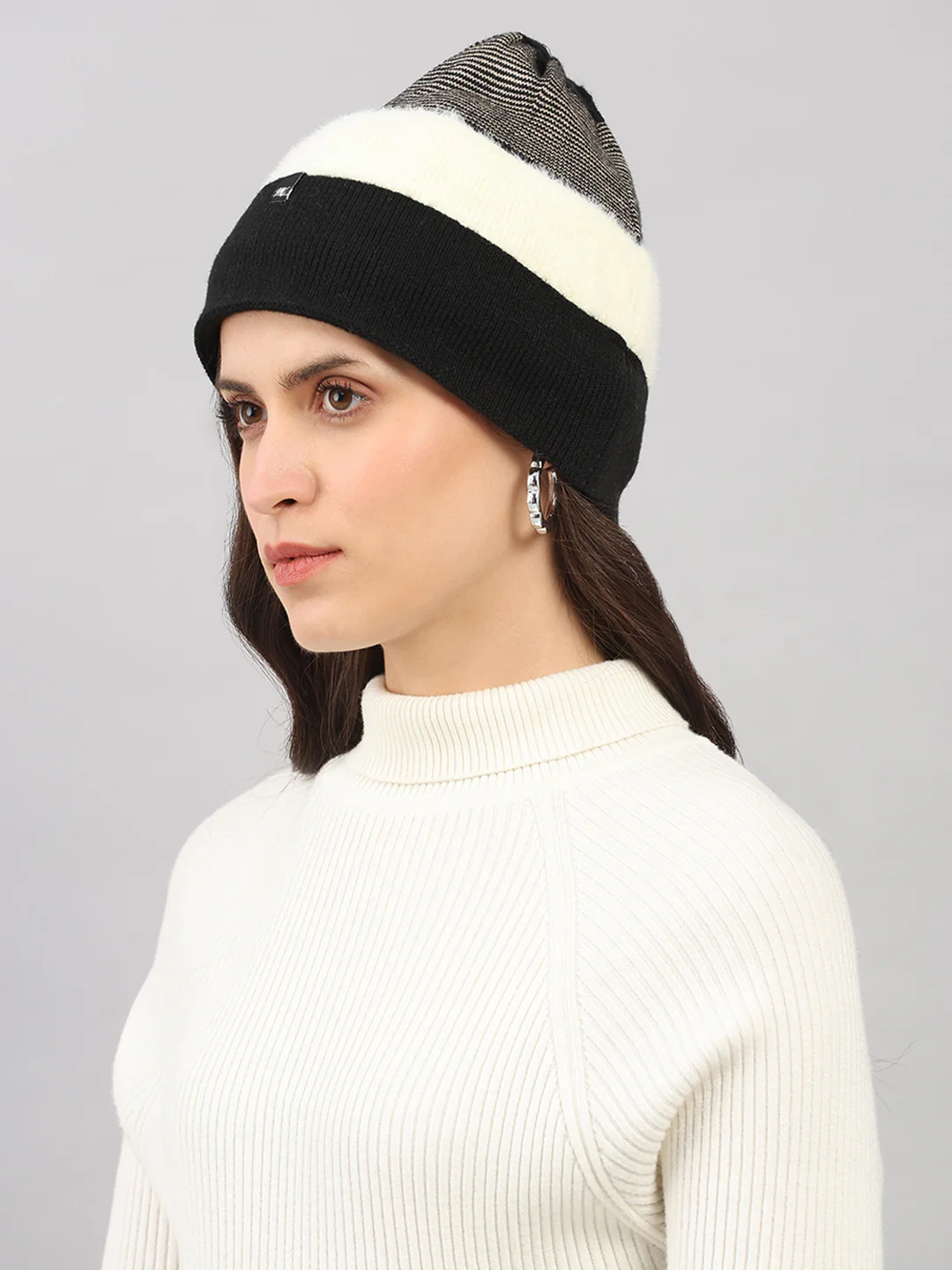 Women Black Self Design Blend Wool Cap - Image 3