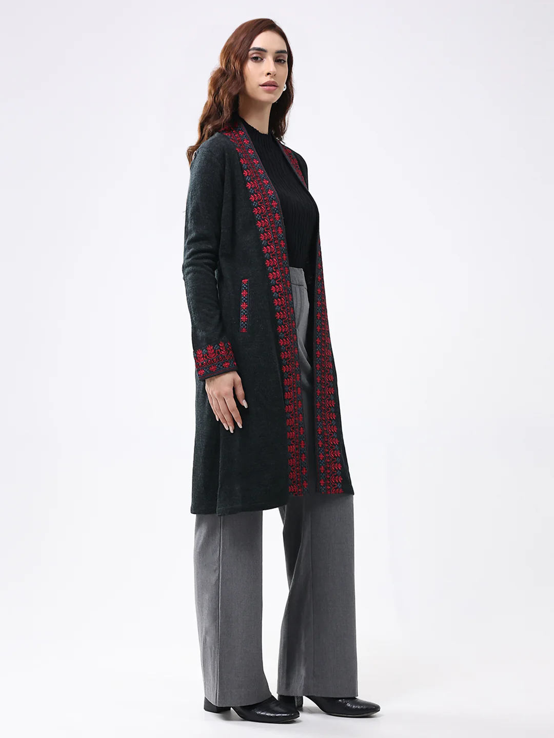 Women Black Self Design Collar Full Sleeve Cardigan - Image 4