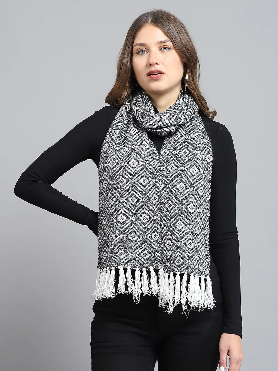 Women Black Self Design Muffler - Image 3