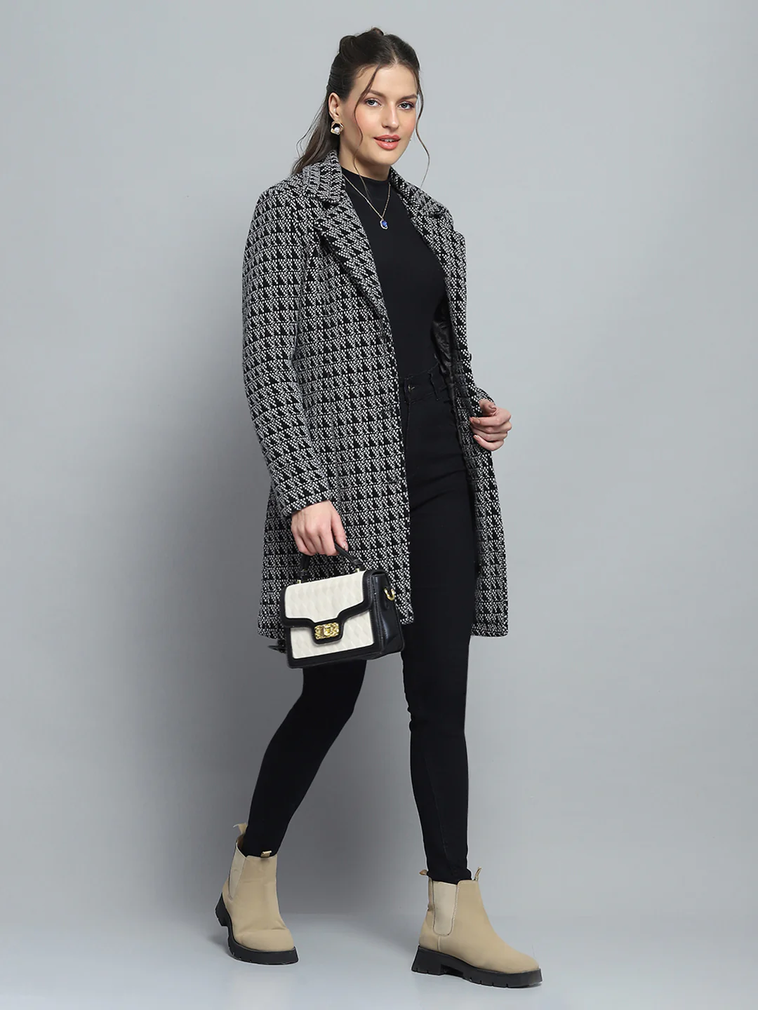 Women Black Self Design Notch Lapel Collar Full Sleeve Coat - Image 2