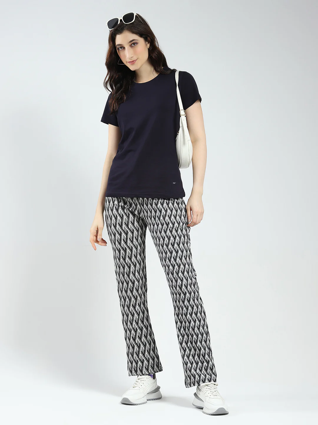 Women Black Self Design Regular Fit Lower - Image 3