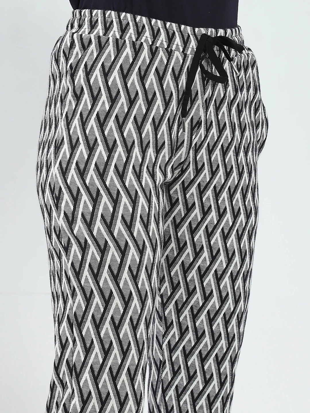 Women Black Self Design Regular Fit Lower - Image 6