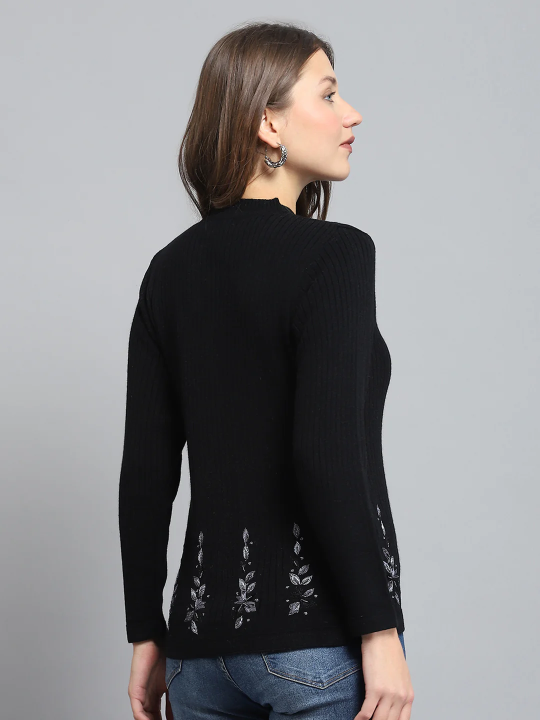 Women Black Self Design Round Neck Full Sleeve Cardigan - Image 5