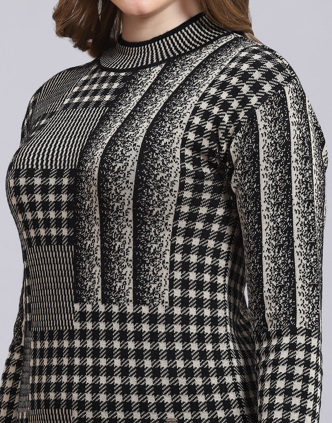 Women Black Self Design Round Neck Full Sleeve Cords Set - Image 7