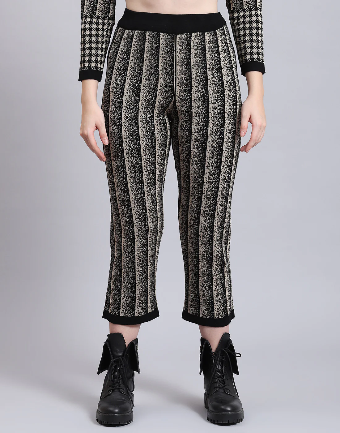 Women Black Self Design Round Neck Full Sleeve Cords Set - Image 8