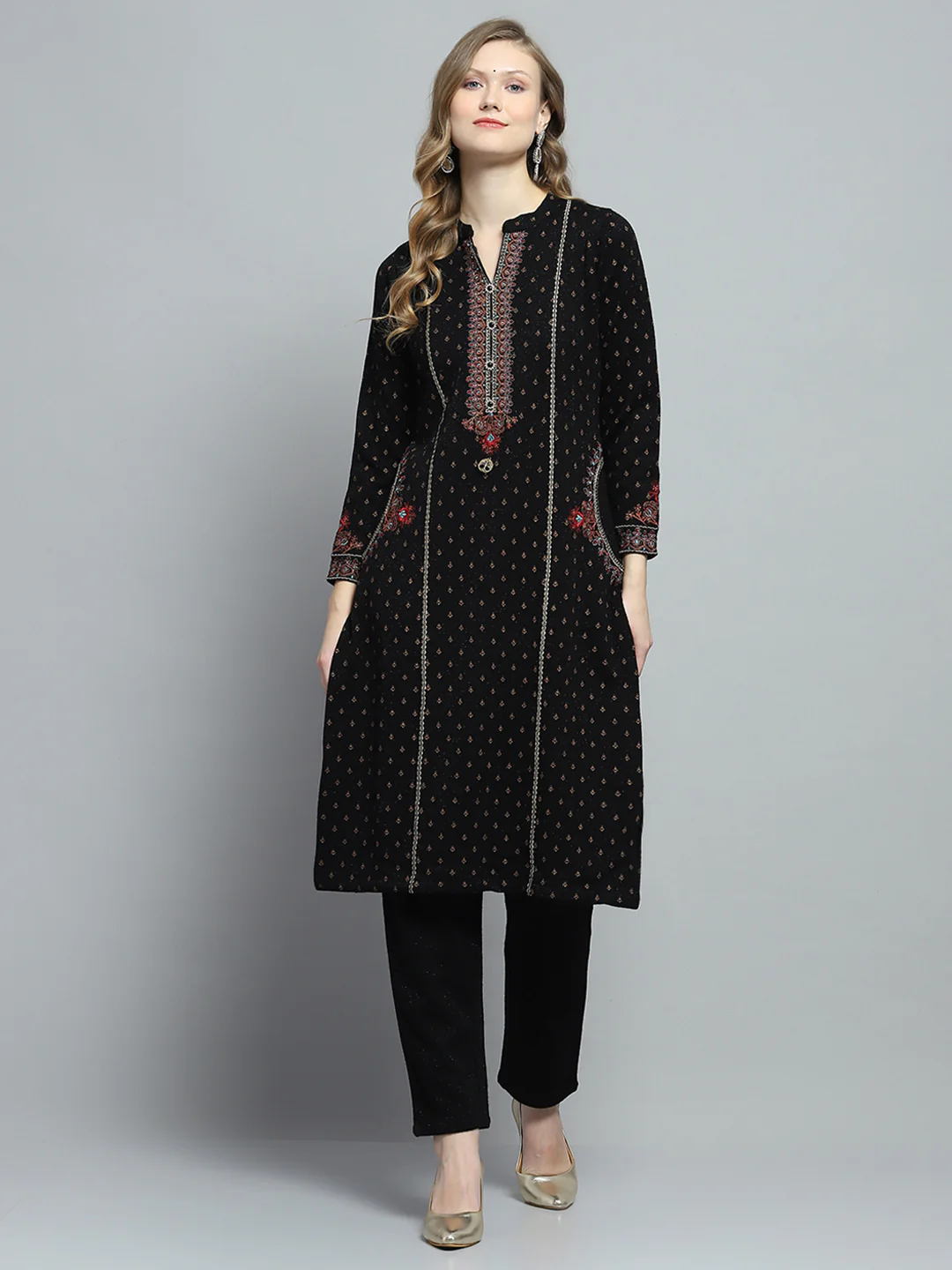 Women Black Self Design Round Neck Full Sleeve Kurti Set for Winter - Image 4