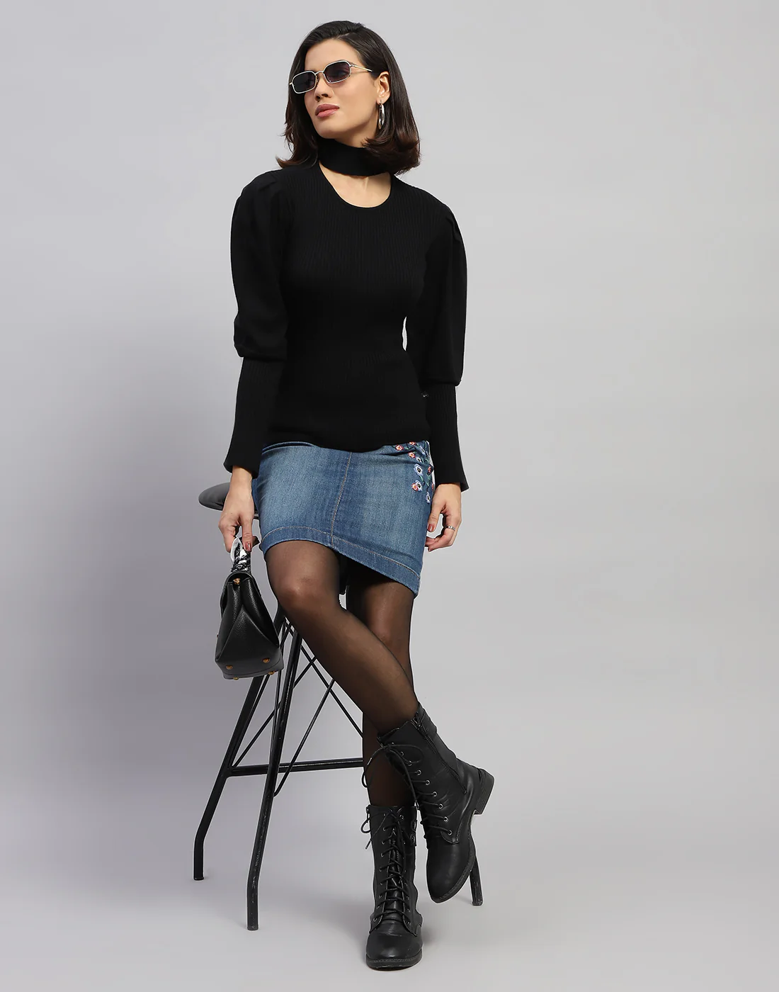 Women Black Self Design Round Neck Full Sleeve Sceavy - Image 3