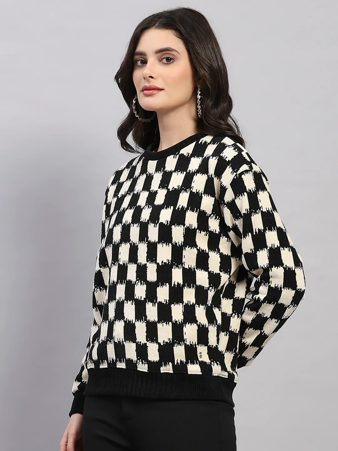 Women Black Self Design Round Neck Full Sleeve Sweatshirt - Image 3