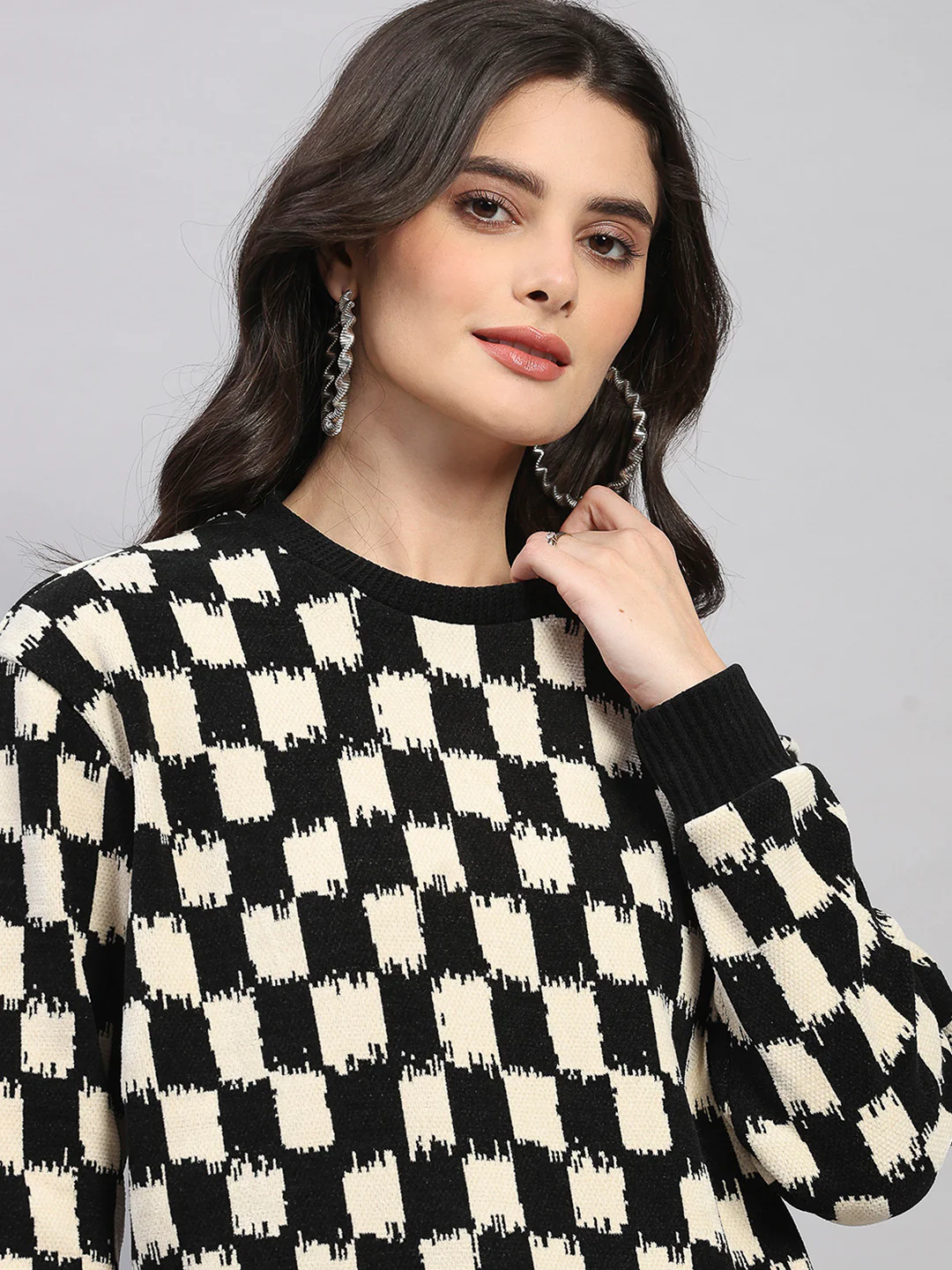 Women Black Self Design Round Neck Full Sleeve Sweatshirt - Image 7